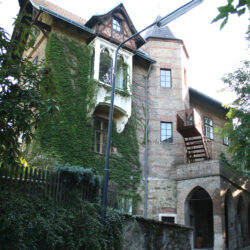 SPUTNIC_Skywalk Grinzing, Villa Ferstl, 2000